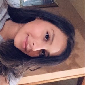 Meet your Posher, Noelia